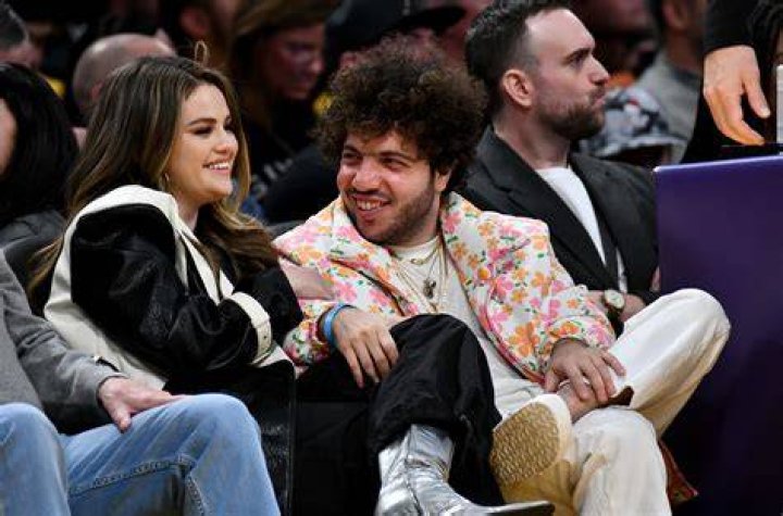 Why Fans Think The Weeknd’s ‘Snowchild’ Is About Ex Selena Gomez – Hollywood Life