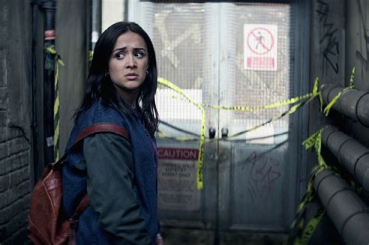 ‘You’ Star On Marienne’s Escape & Faking Her Death: Exclusive – Hollywood Life