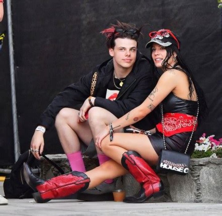 Yungblud Seemingly Reacts To Halsey & Evan Peters’ Theme Park Date & PDA