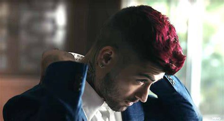 Zayn Malik Got A Purple Hair Makeover & Gigi Hadid Is Drooling: Pics – Hollywood Life
