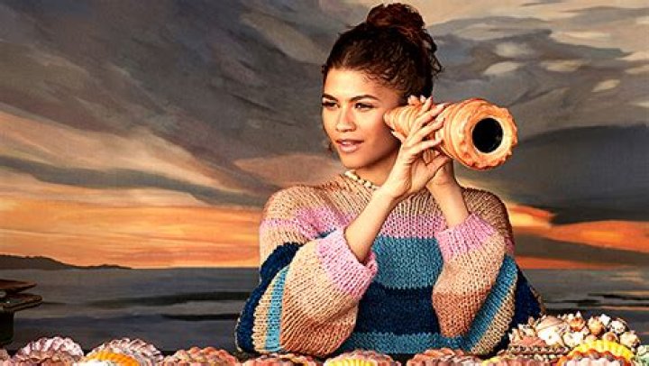 Zendaya’s Seashell Squarespace Super Bowl Spot Suddenly Spotlights Andre 3000 – Seriously